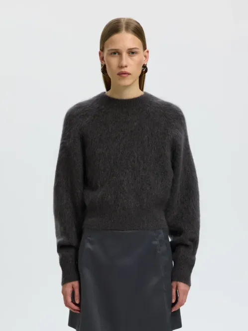 Hovedbilde Mira LS Knit Short O-Neck Asphalt Selected Femme